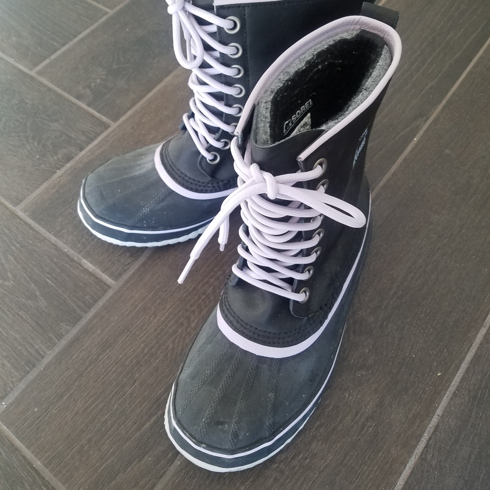 Sorel premium waterproof boot size 8